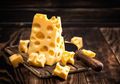 Ini Rahasia Lubang Pada Keju Emmental dari Swiss! Pernah Tahu?