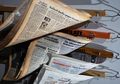 Cari Tahu Penyebab Kertas Koran Lama Berubah Menjadi Menguning, yuk!