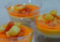 Cocok Dimakan di Siang yang Panas, Buat Puding Susu Topping Buah, yuk!