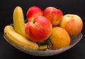 5 Buah yang Dapat Membantu Memutihkan Gigi, Ada Buah Kesukaanmu?