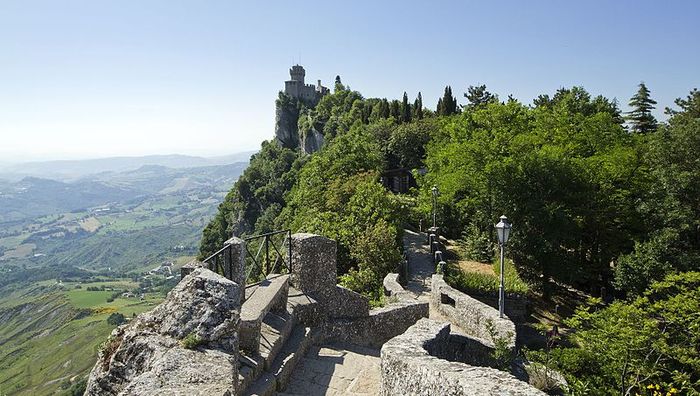 Pemandangan di ibu kota San Marino