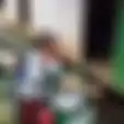 Kisah Bocah SD di Garut yang Jadi Penjual Bakso Demi Upah Rp 5 Ribu