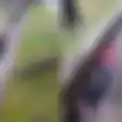 Viral Video Anak-anak Bermain di Selokan yang Dijadikan 'Wahana Bermain Seluncuran' Dadakan