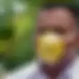 Lindungi Diri dari Covid-19, 'Sultan' Ini Habiskan Puluhan Juta Rupiah Buat Bikin Masker Emas