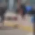 Suami Hajar Istri hingga Tewas Terkapar di Pinggir Jalan, Video Penganiayaan Viral, Tak Ada yang Berani Menolong