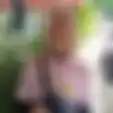 Viral Potret Penjual Rujak Cantik di Pinggir Jalan yang Bikin Banyak Orang Penasaran, Siapa Dia?