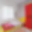 Kuning Merah Cantik di Kamar Anak