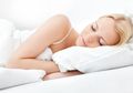 Tidur Mengenakan Bra Membahayakan Kesehatan Hanya Mitos, Ini Bukti Medisnya