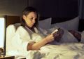 Trik Mudah Bikin Tidur Nyenyak dan Berkualitas, Coba Baca Buku Moms!