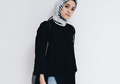 Modis dan Stylish! Ini Dia Gaya Hijab Segi Empat yang Beda Ala Ayudia Bing Slamet