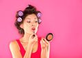 Makeup Kilat Kurang Dari 10 Menit? Bisa Banget Moms! Begini Caranya