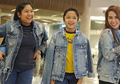 Kompak dengan Anak Pakai Jaket Denim, Ussy Sulistiawaty Disebut Mama Hits!