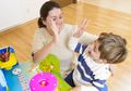 #LovingNotLabelling: Tak Selamanya Memuji Itu Baik Loh, Ini Cara Tepat Memuji Anak