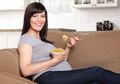Wah Moms Sudah Bisa Cegah Kanker pada Anak Sejak dalam Kandungan, Begini Caranya!