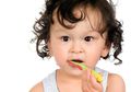 Ketahuilah Moms, di Usia Inilah Si Kecil Harus Mulai Sikat Gigi