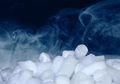 Sering Bingung dengan Istilah 'Es Kering' alias Dry Ice? Ini Penjelasannya!
