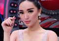 Tampil Dengan Rambut Keriting , Zaskia Gotik Disebut Mirip Marimar.