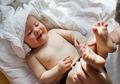 Ini Dia 6 Cara Asyik Mengganti Popok Bayi Agar Moms Tak Kerepotan