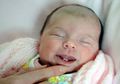 Bayi Baru lahir Sudah Memiliki Gigi, Apa Penyebabnya ya Moms?