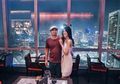 Anissa Aziza Beri Tatapan Mesra, Ekspresi Raditya Dika saat Foto Prawedding Bikin Gagal Fokus!