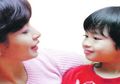 Apa yang Harus Kita Lakukan ketika si Kecil Bilang ‘Ma, Aku Mau Kawin Sama Mama’?