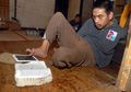 Keterbatasan Bukan Halangan! Dari Sukabumi Engkus Jadi Tutor Bahasa Inggris Ribuan Orang