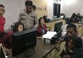 Video Dua Gadis Lecehkan Pria Difabel Viral, Ibu Kandungnya pun Tak Terima!