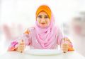 7 Kiat Sukses Turunkan Berat Badan pada Bulan Puasa