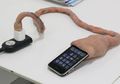 Inilah 5 Aksesoris Smartphone dengan Desain dan Teknologi yang Sangat Nyleneh, Ada yang Sudah Punya?