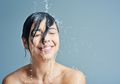 Inilah Moms yang Terjadi pada Tubuh Jika Mandi dengan Air Dingin