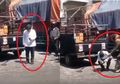 Menunduk dan Berjongkok, Risma Terpukul Ketika Mendapat Kabar Ledakan di Mapolrestabes Surabaya