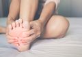 6 Hal Ini Penyebab Kaki Kering Pecah-Pecah, Bagaimana Cara Mencegahnya?