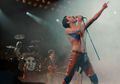 Bohemian Rhapsody", Film Biografi Queen Rilis Trailer Perdana. Rami Malek Mirip Banget Sama Freddie Mercury