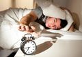 Mulai Sekarang, Hentikan 4 Kebiasaan Buruk Setelah Bangun Tidur Ini