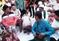 Sujud di Kaki Takmir Masjid, Cara Risma Mohon Maaf Bikin Haru!