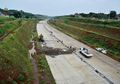 Waduh, Ada Kuburan di Tengah Jalan Tol Batang-Semarang