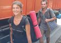 Ingin Irit Turis Rusia Ini Jalan Kaki dari Bogor ke Pelabuhan Ratu