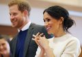 Jelang Royal Wedding Inggris, Intip Penampilan Meghan Markle Saat Sampai di Hotel
