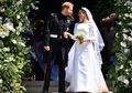 Ini Dia Sosok Desainer Perancang Gaun Pernikahan Meghan Markle