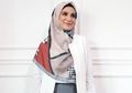 Modis Banget, Kepoin Penampilan Syar'i Shireen Sungkar dengan Fashion Item yang Kekinian