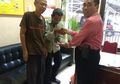 Temukan Uang Rp20 Juta, Tukang Sampah Jujur di Yogyakarta Ini Keliling Mencari Pemiliknya