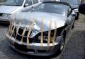(Foto) 10 Cara 'Gila' Perbaiki Mobil Rusak, Kreatif atau Malah Konyol?