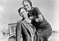 Terowongan yang Baru Ditemukan Ini Simpan Petunjuk Bonnie dan Clyde?