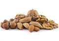 Kacang Almond dan Kenari, Mana Lebih Sehat?