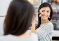 Mudah! Begini Cara Membuat Make-up Tahan Lama pada Wajah Berminyak