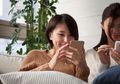 Punya Kebiasaan Buruk Sering Cek Handphone? Atasi dengan Cara Ini