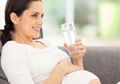 Minum Es di Masa Kehamilan Bisa Bikin Bayi Besar, Mitos atau Fakta?