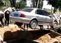 Duh, Tak Mau Dimakamkan Pakai Peti, Pria Ini Malah Minta Dikubur Bersama Mobil Kesayangannya