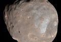 Phobos, Satelit Berbentuk Kentang yang Terbit 2 Kali Sehari di Planet Mars