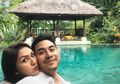 Bikin Gombalan Receh Buat Istri, Darius Sinathrya Sukses Bikin Meleleh